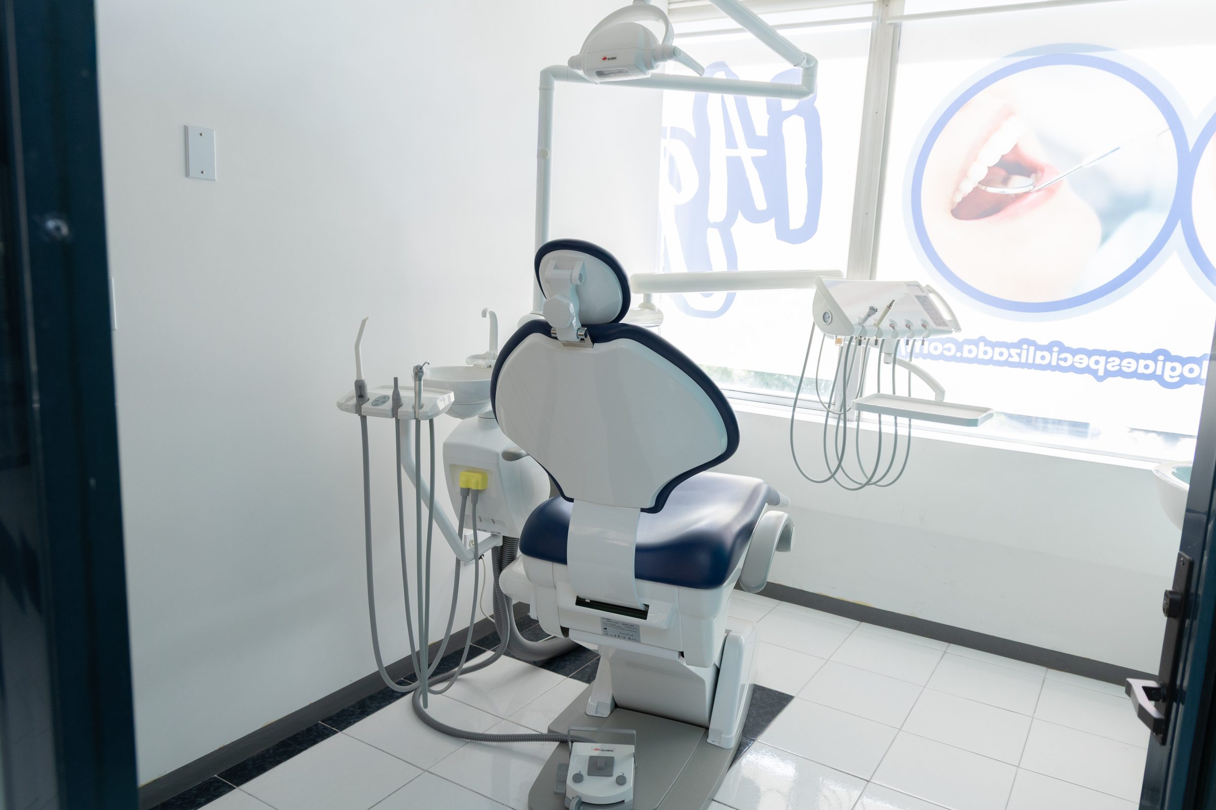Consultorio dental equipado